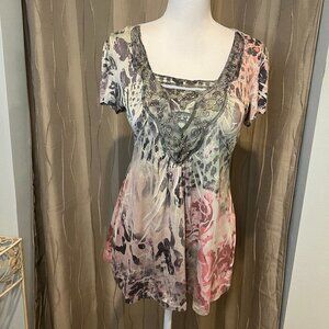Unity World Wear Floral Boho Short Sleeve Top with lace and beads, Size PM